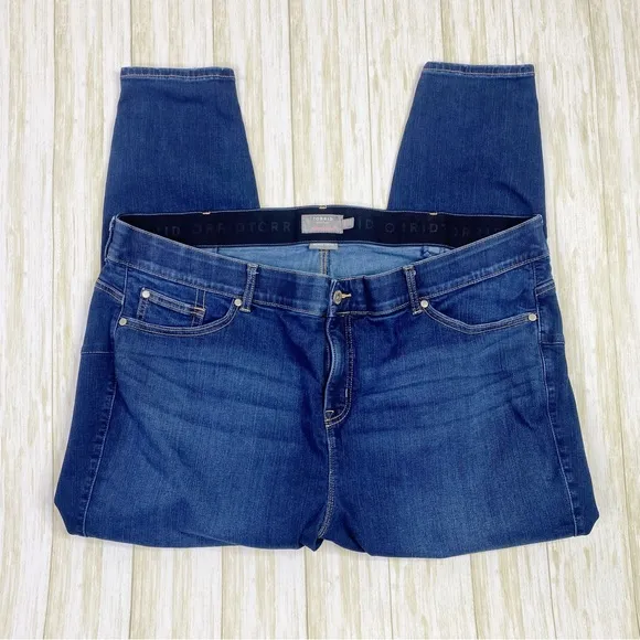 Torrid Medium Wash Bombshell Skinny Denim Blue Jeans