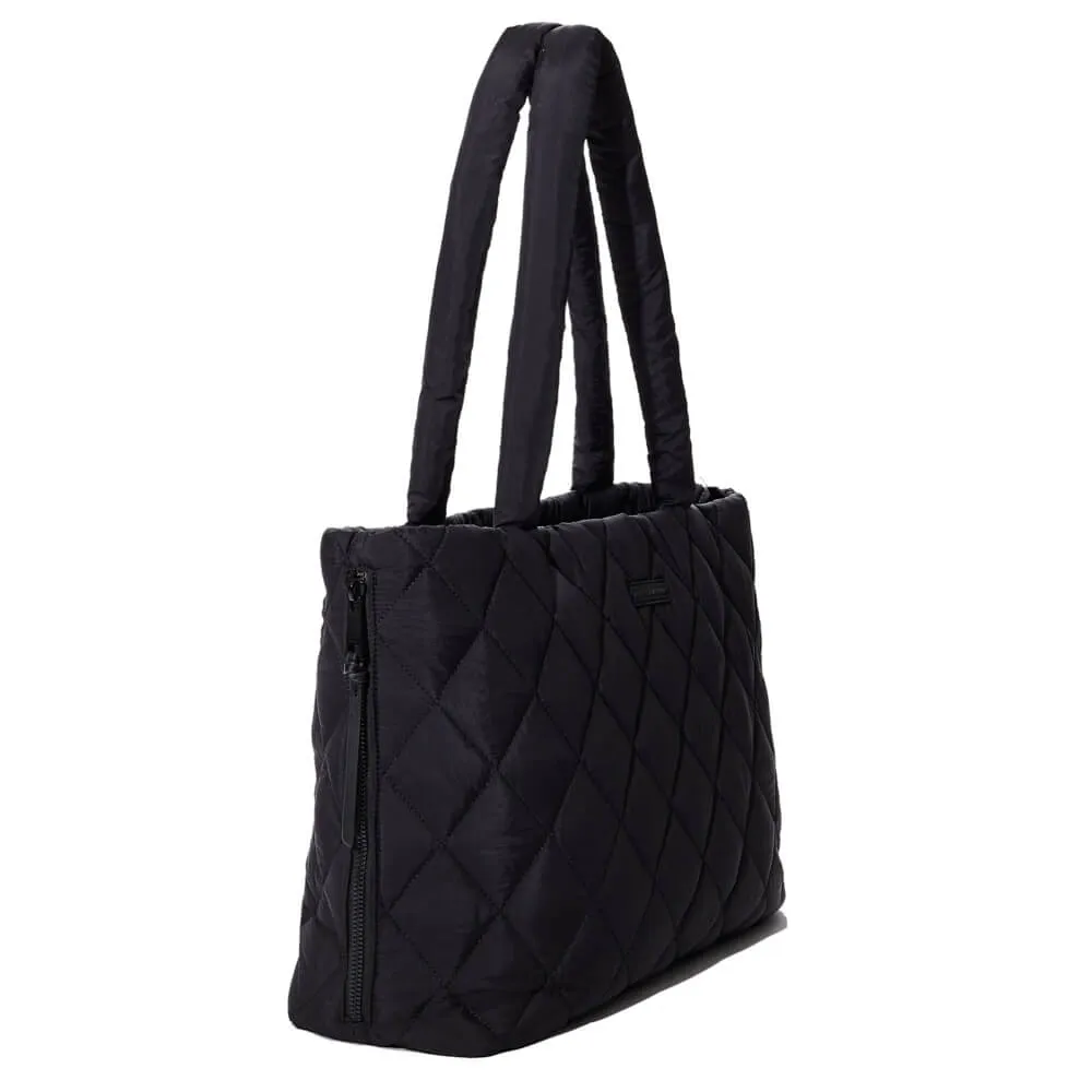 Tote It Black