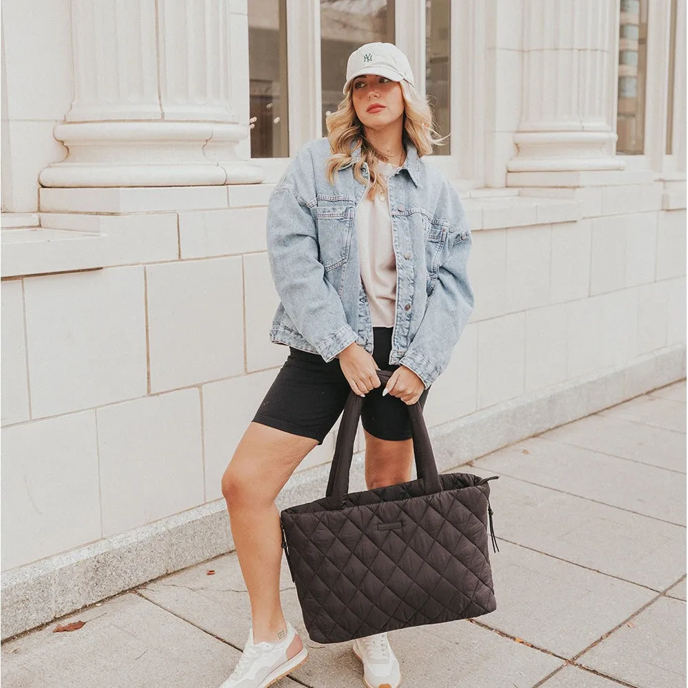 Tote It Black