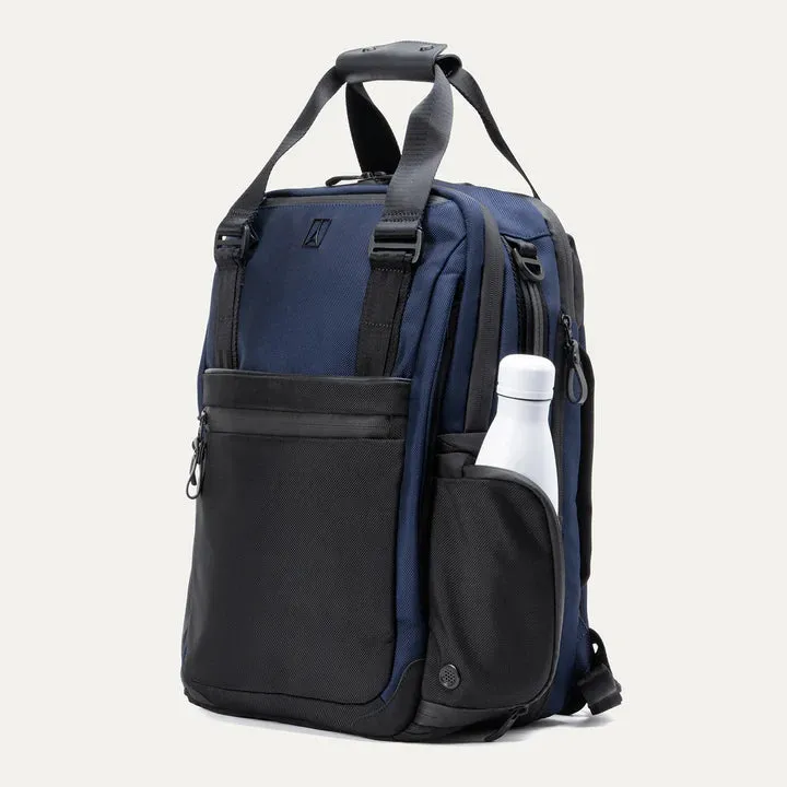 Travelpro Altitude™ Medium Expandable Laptop Backpack 25-30L - Aviator Navy