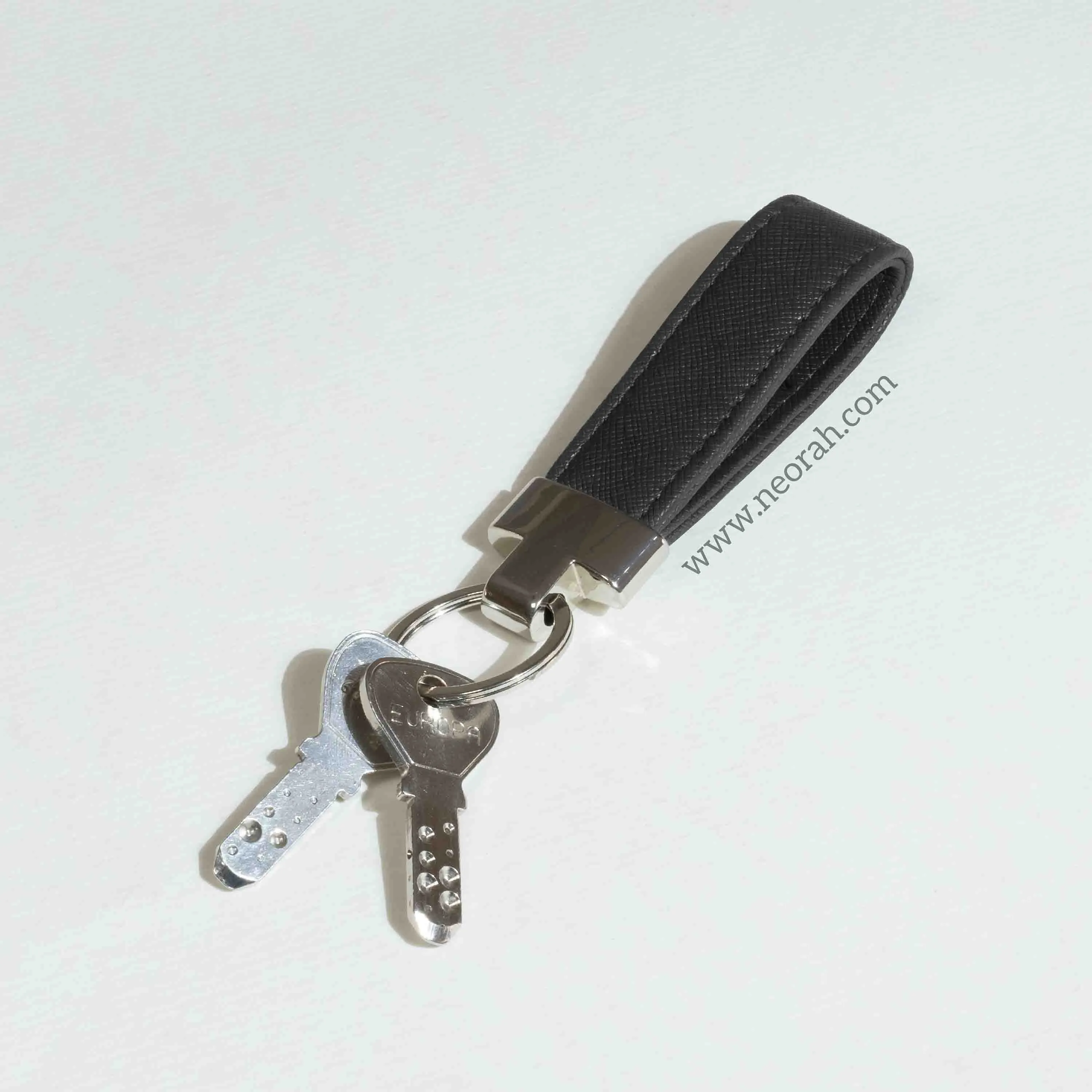 VEGAN LEATHER - METAL KEYCHAIN