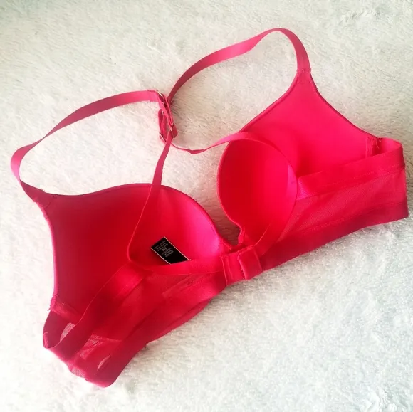 Victoria's Secret Very Sexy Satin &amp; Lace Push-up Bra❤