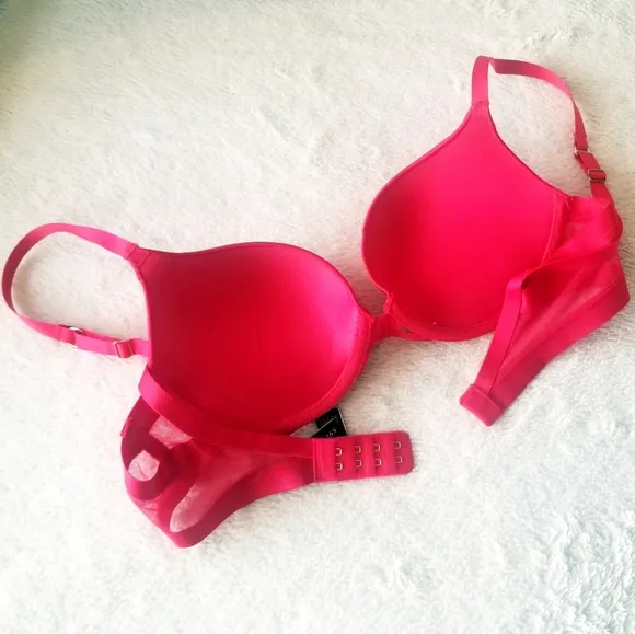 Victoria's Secret Very Sexy Satin &amp; Lace Push-up Bra❤