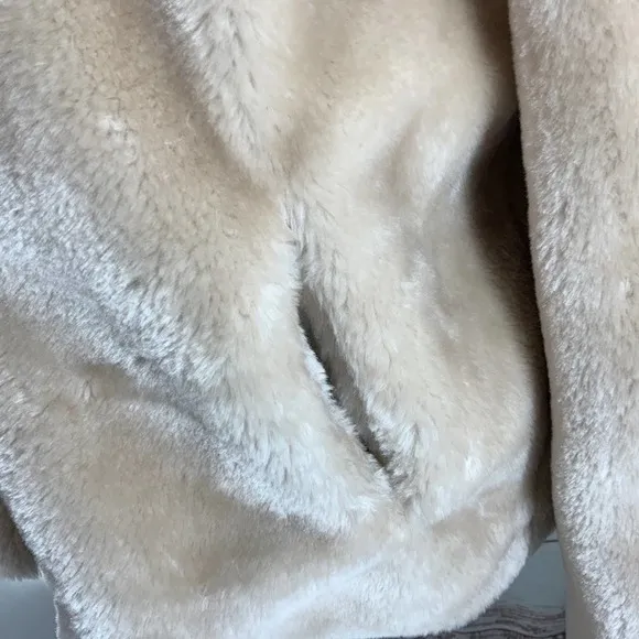 Women Who What Wear Short Tan Faux Fur Coat L