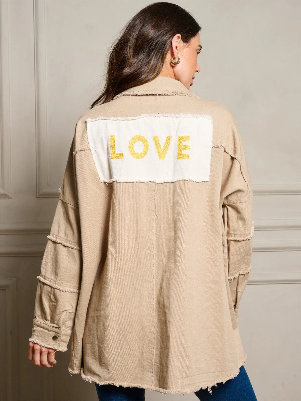 WOMEN'S LONG SLEEVE GRAPHIC BUTTON UP RAW EDGE DENIM JACKET