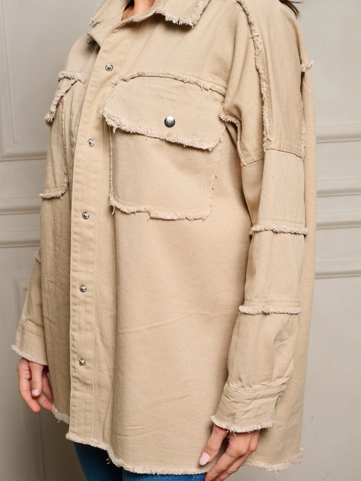 WOMEN'S LONG SLEEVE GRAPHIC BUTTON UP RAW EDGE DENIM JACKET