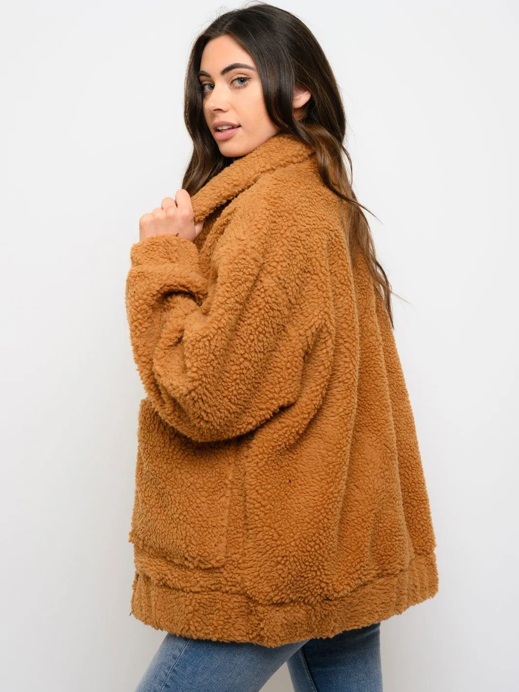 WOMEN'S LONG SLEEVEFRONT POCKETS ZIPPER CLOSURE SHERPA JACKET