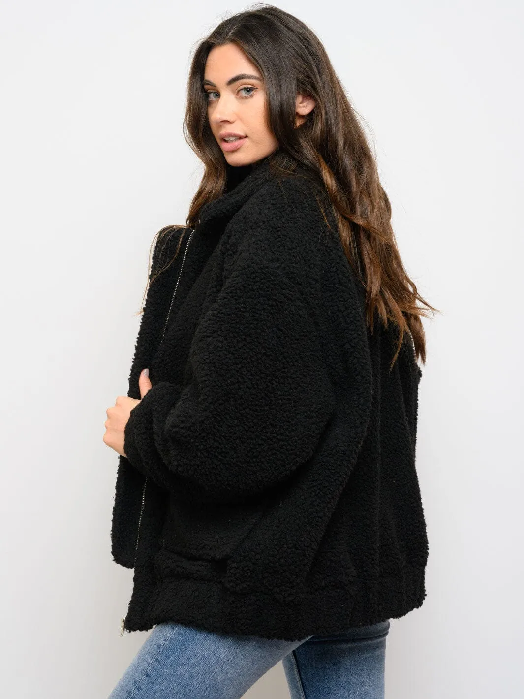 WOMEN'S LONG SLEEVEFRONT POCKETS ZIPPER CLOSURE SHERPA JACKET