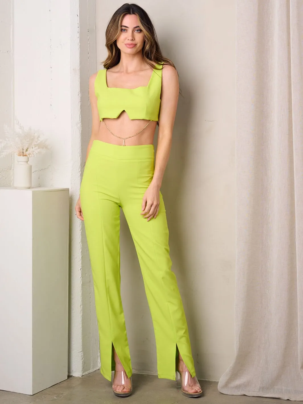 WOMEN'S SLEEVELESS CHAIN CROP TOP & SOLID PANTS 2PC. SET