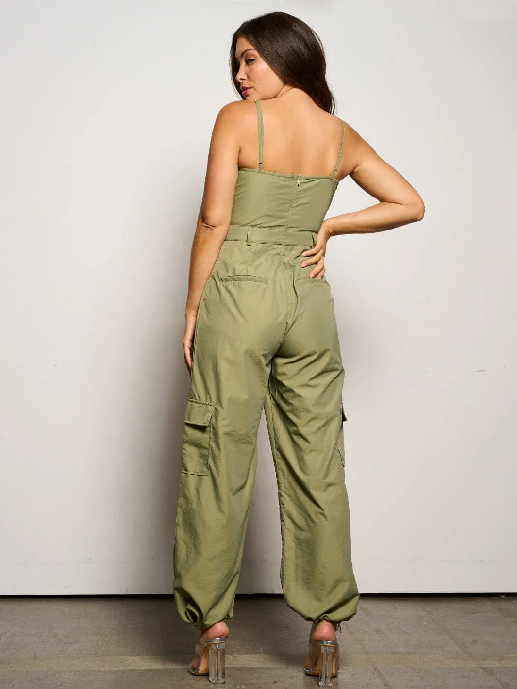 WOMEN'S SLEEVELESS POCKETS JOGGER LEGS JUMPSUIT