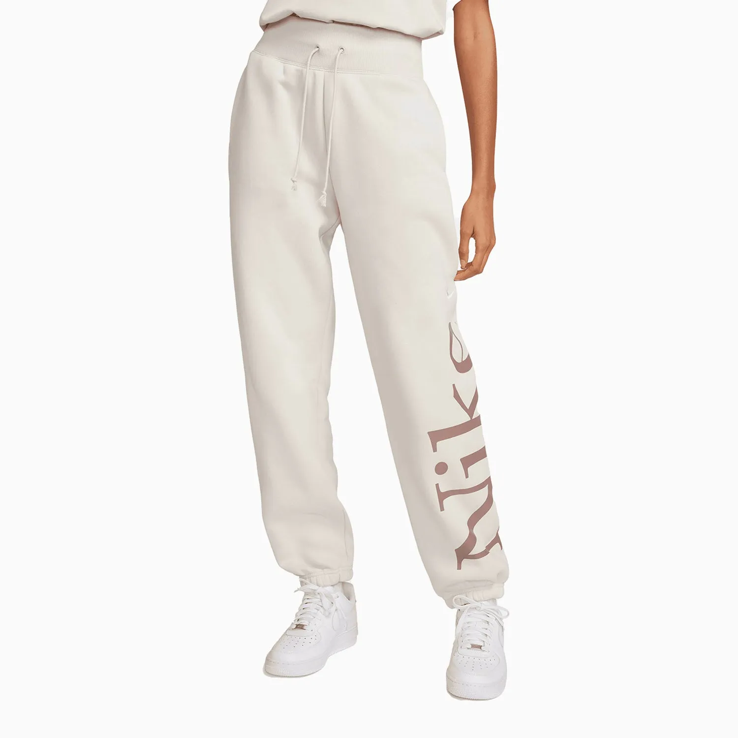 Women's Sportswear Phoenix Fleece Outfit